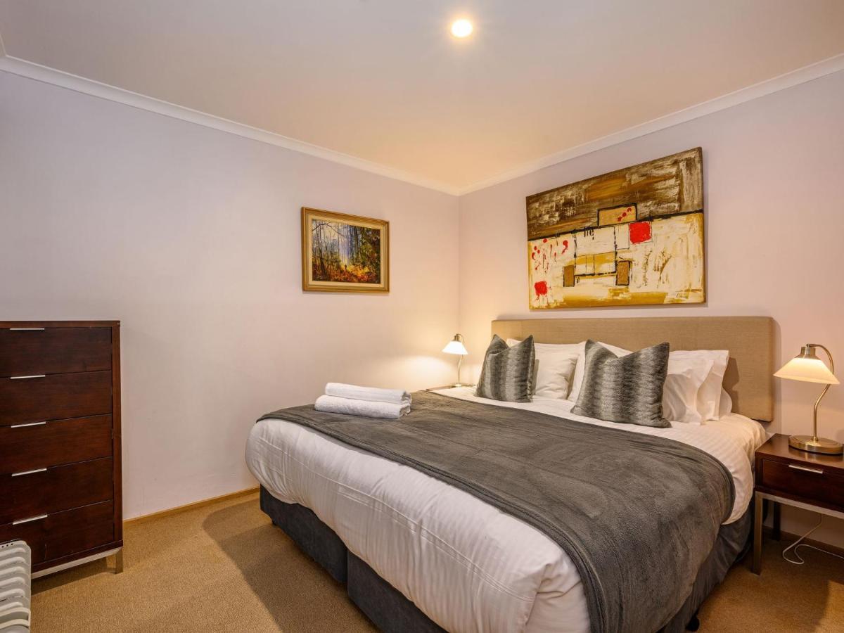 Lhotsky 8 Apartment เทรดโบ ภายนอก รูปภาพ