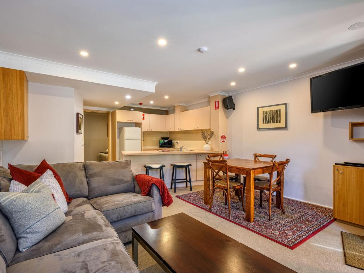Lhotsky 8 Apartment เทรดโบ ภายนอก รูปภาพ